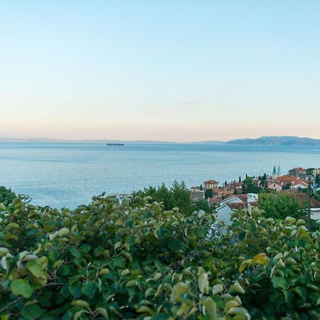 Premium Apartment With Beautiful Sea View, Short Walk To The Sea أوباتيا المظهر الخارجي الصورة