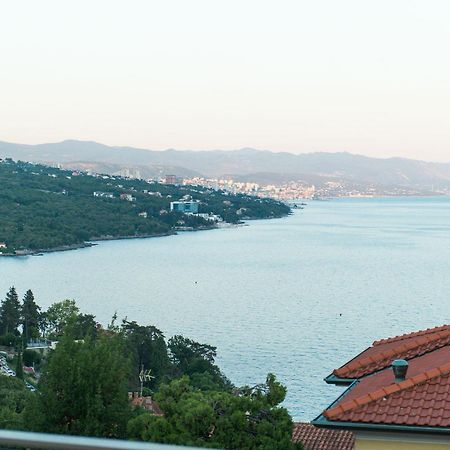 Premium Apartment With Beautiful Sea View, Short Walk To The Sea أوباتيا المظهر الخارجي الصورة
